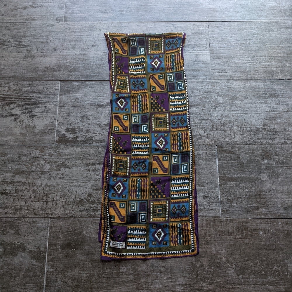 Pre-Columbian Totem Pole Design Scarf